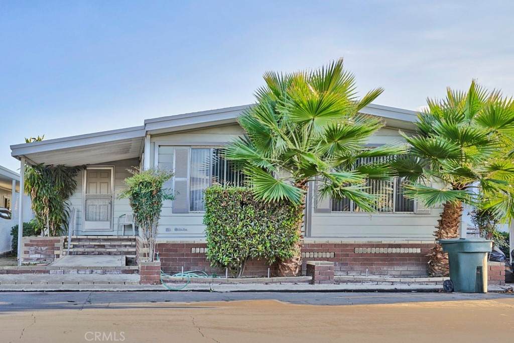 1919 Coronet Avenue - Photo 1