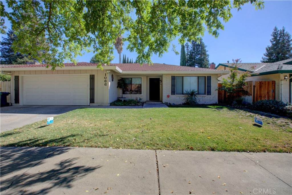 1066 Mirror Lake Drive - Photo 1