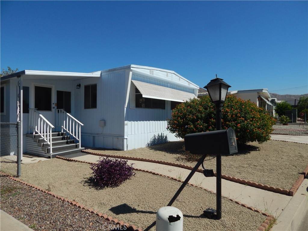 1560 Massachusetts - Photo 1
