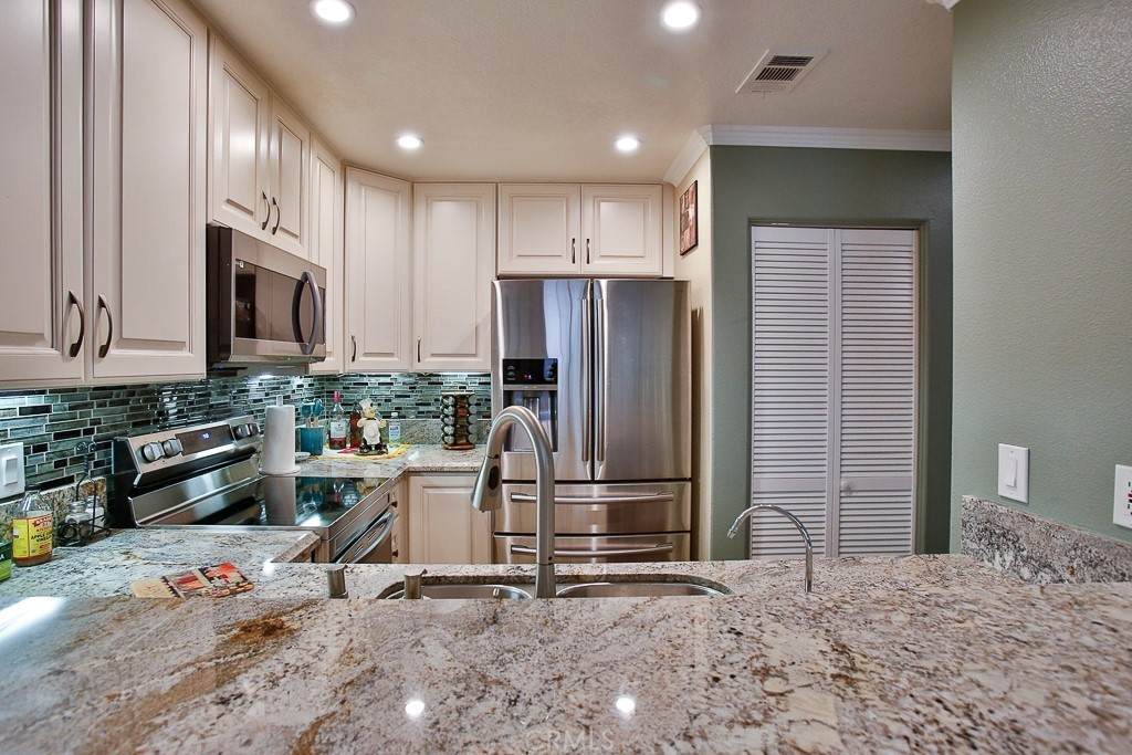 2960 Champion Way - Photo 1