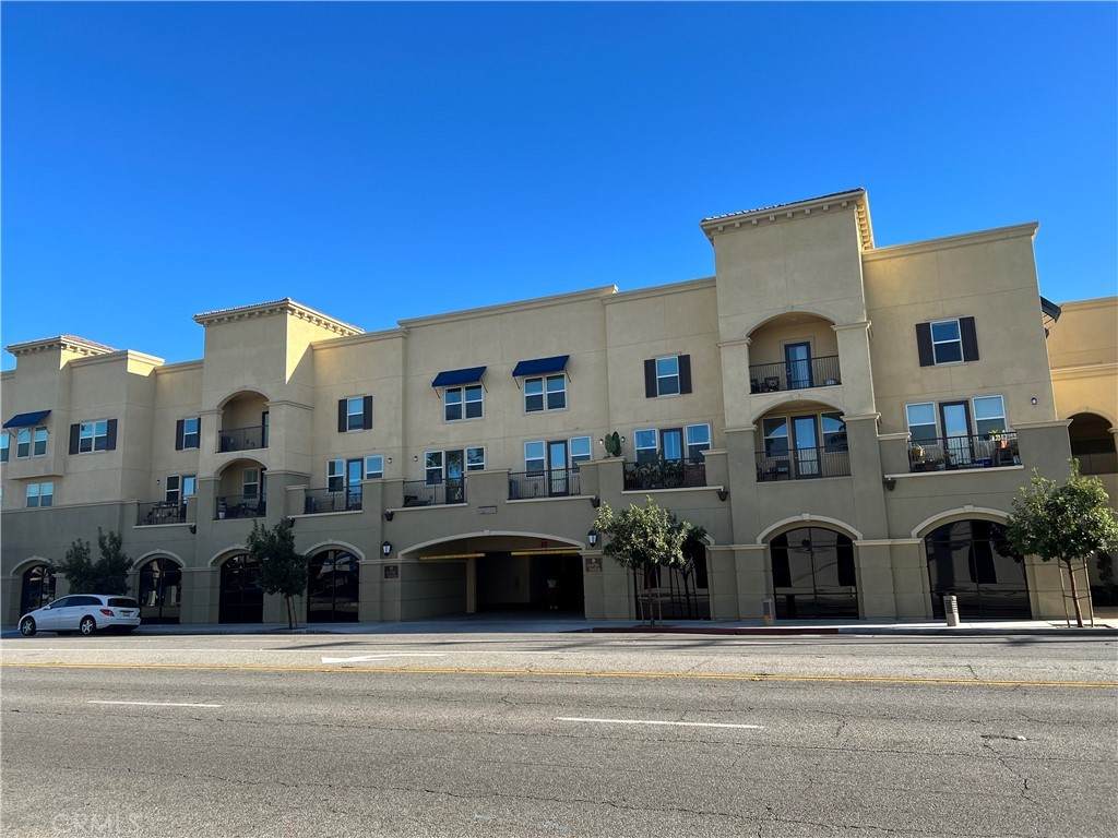 10292 Artesia Boulevard - Photo 1
