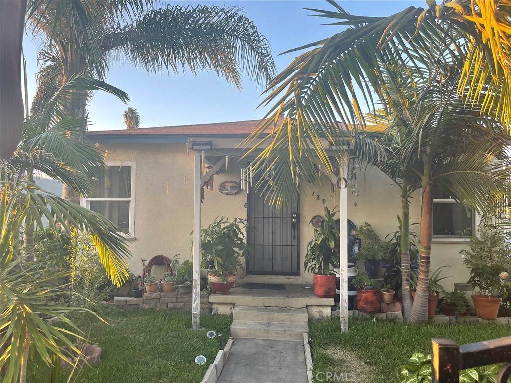 729 Arbutus Street - Photo 1