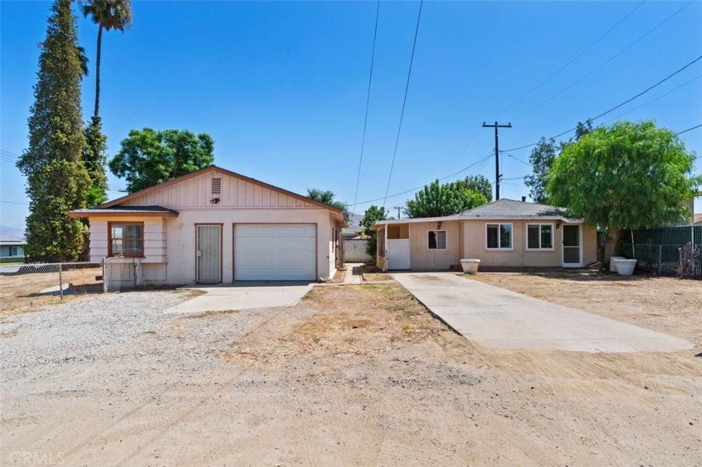1488 River Drive - Photo 1