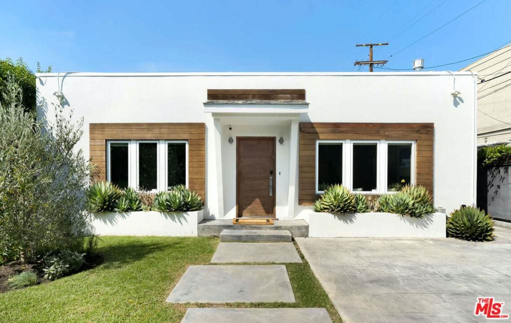 657 Kilkea Drive - Photo 1