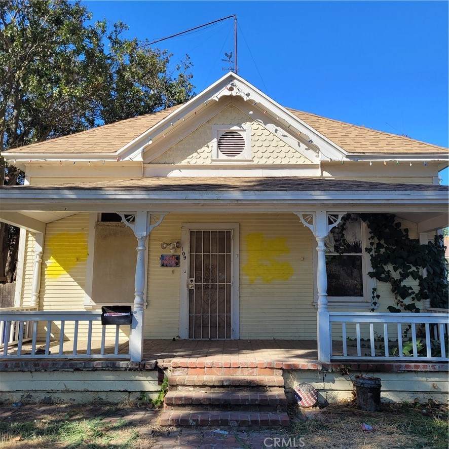 109 Sixth Street - Photo 1