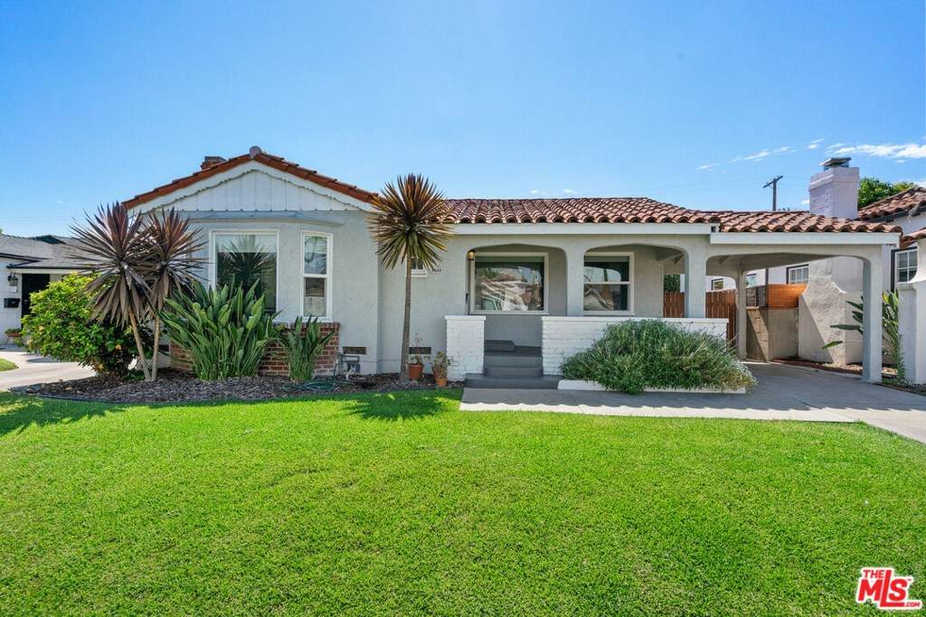 3928 Degnan Boulevard - Photo 1