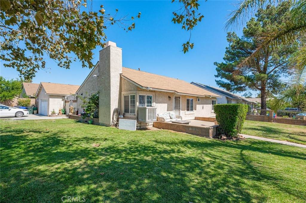 1400 Etiwanda Avenue - Photo 1