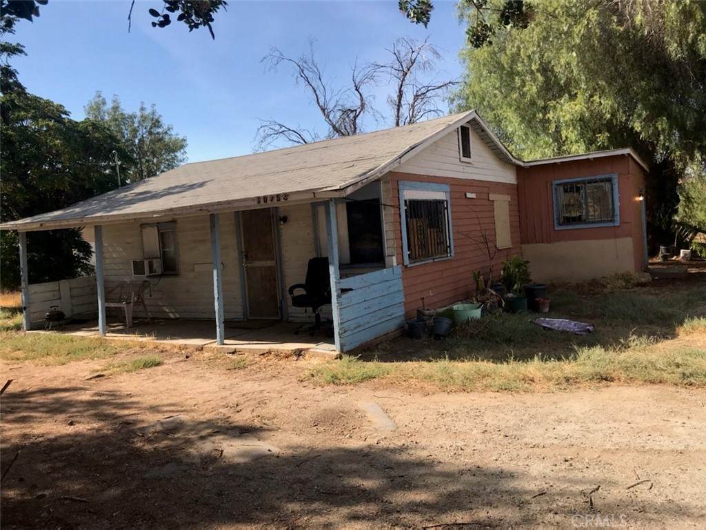 10155 Cypress Avenue - Photo 1