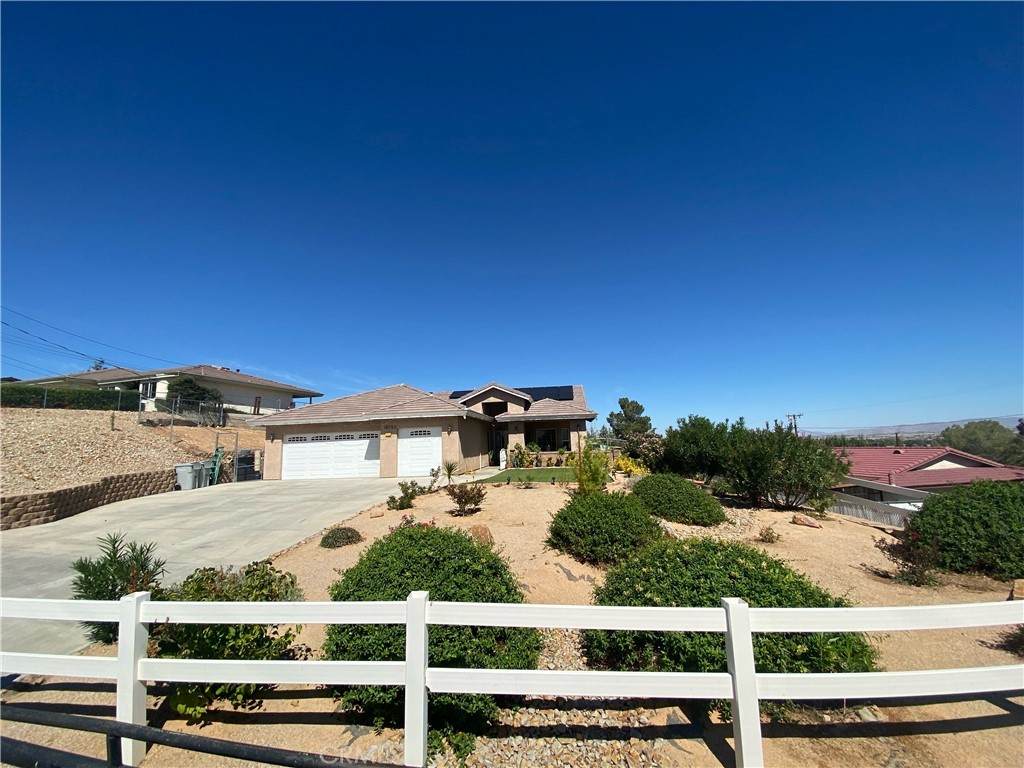 18752 Fairburn Street - Photo 1