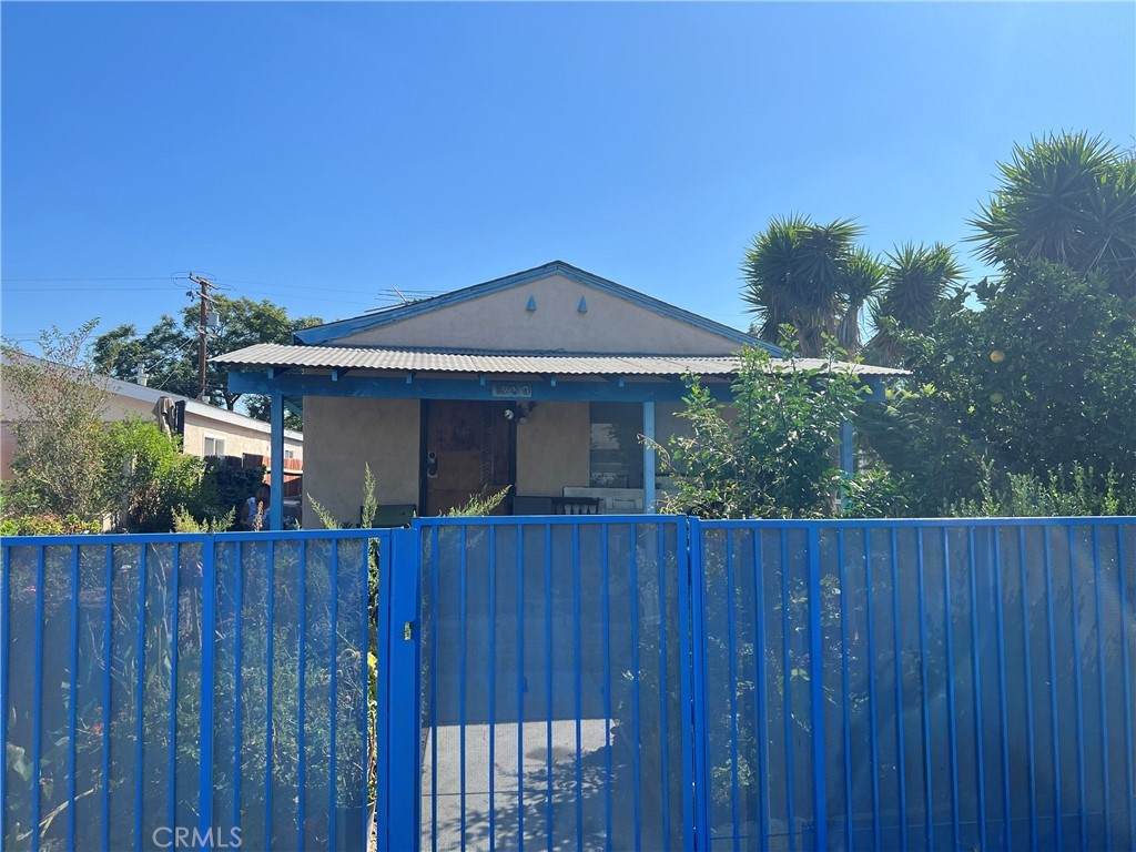223 Laurel Street - Photo 1