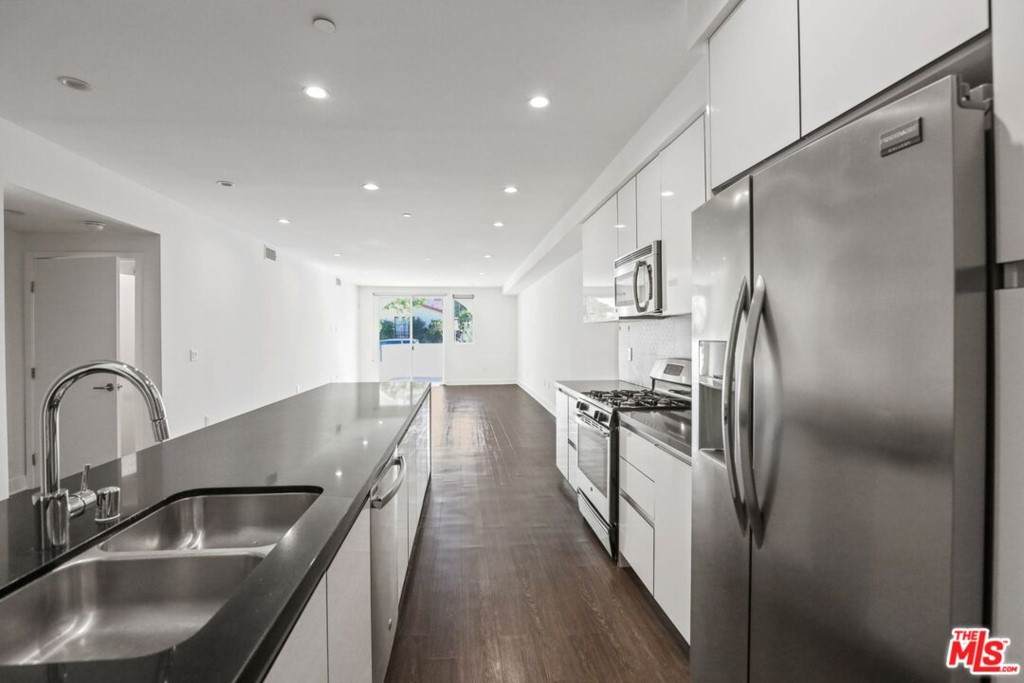 1868 Kelton Avenue - Photo 1
