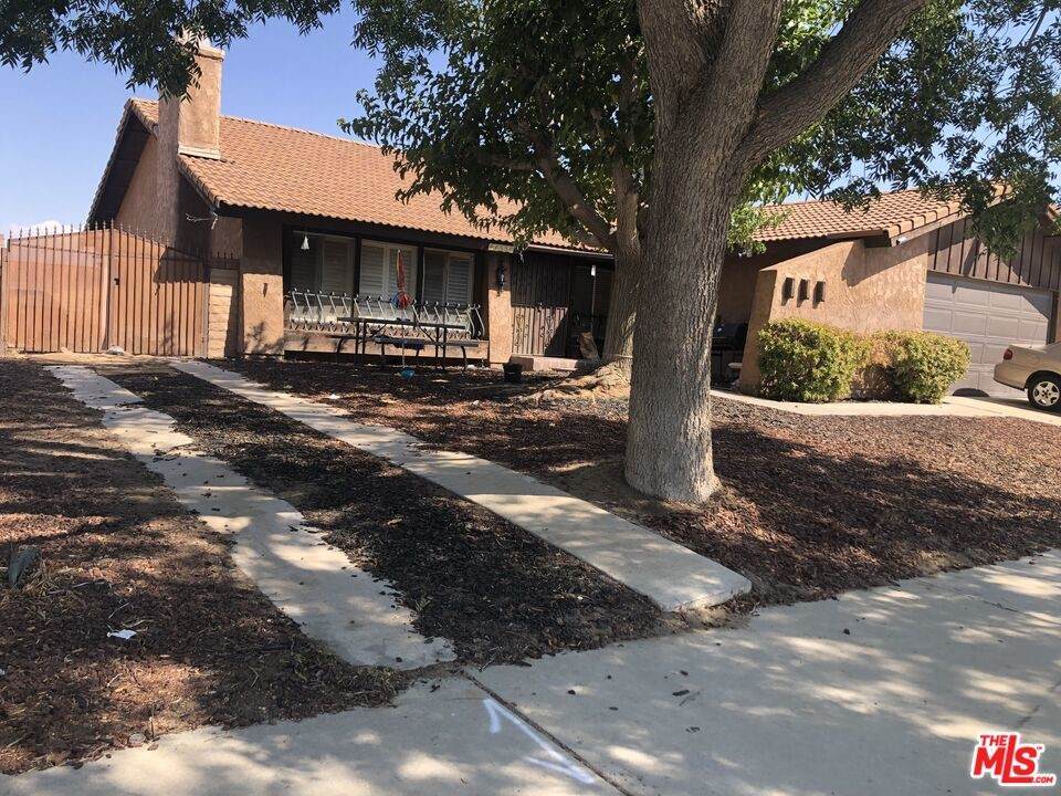 44550 12th Street - Photo 1