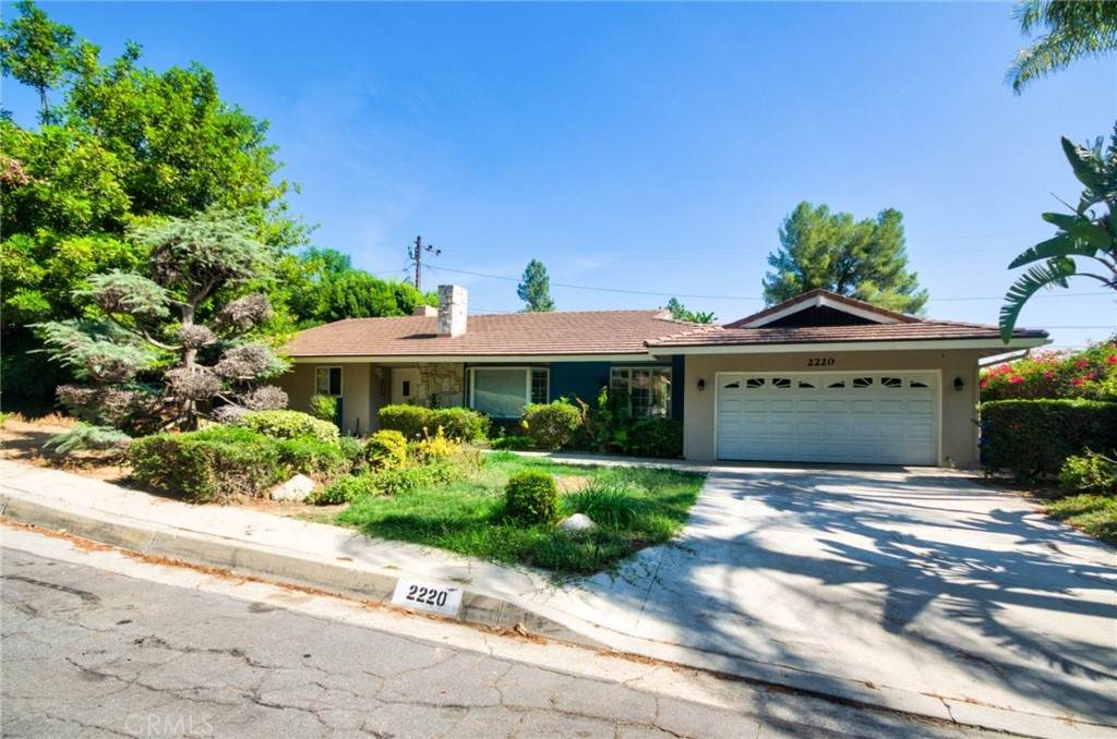 2220 Highland Vista Drive - Photo 1