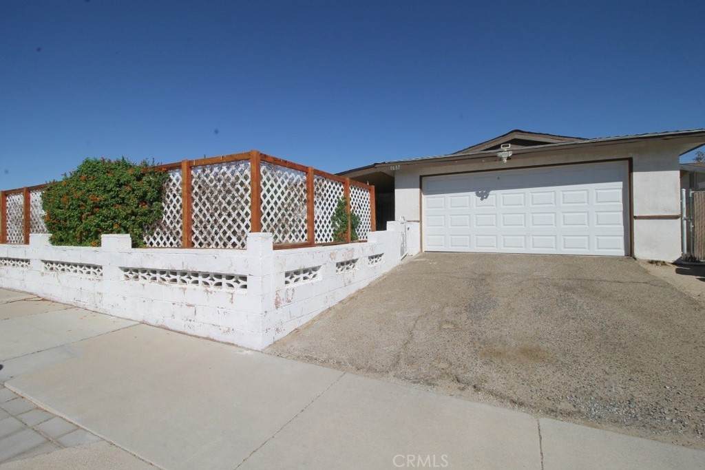 1637 Sunrise Road - Photo 1