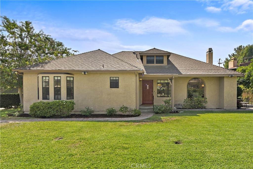 426 Longden Avenue - Photo 1