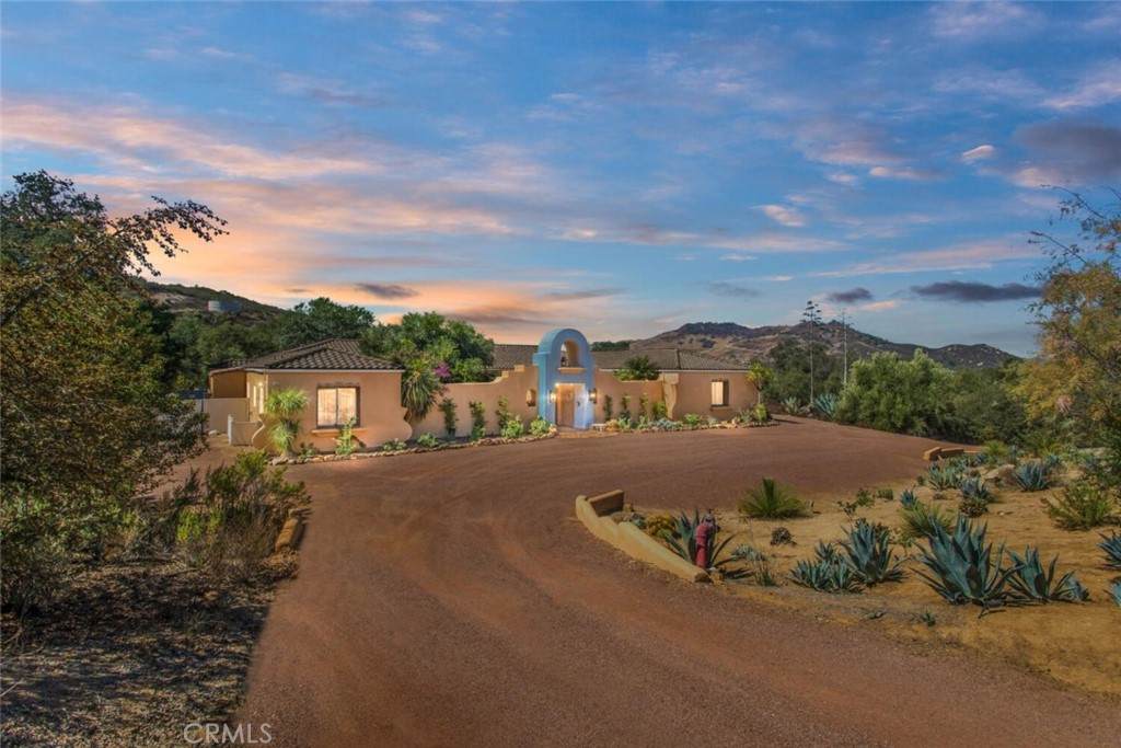 43905 Anitra Street - Photo 1