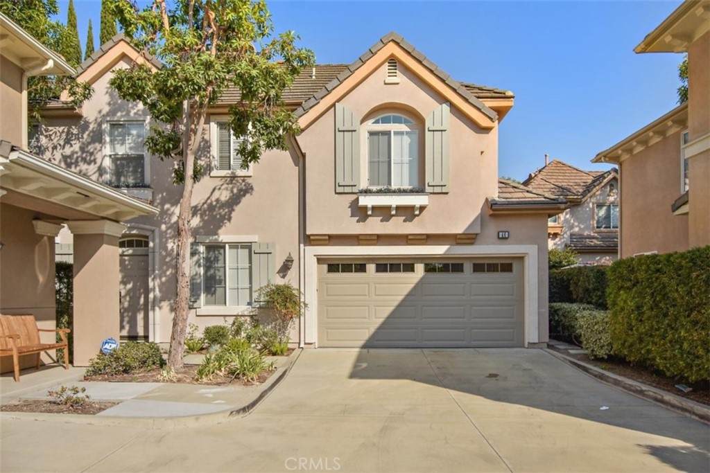 46 Danbury Lane - Photo 1
