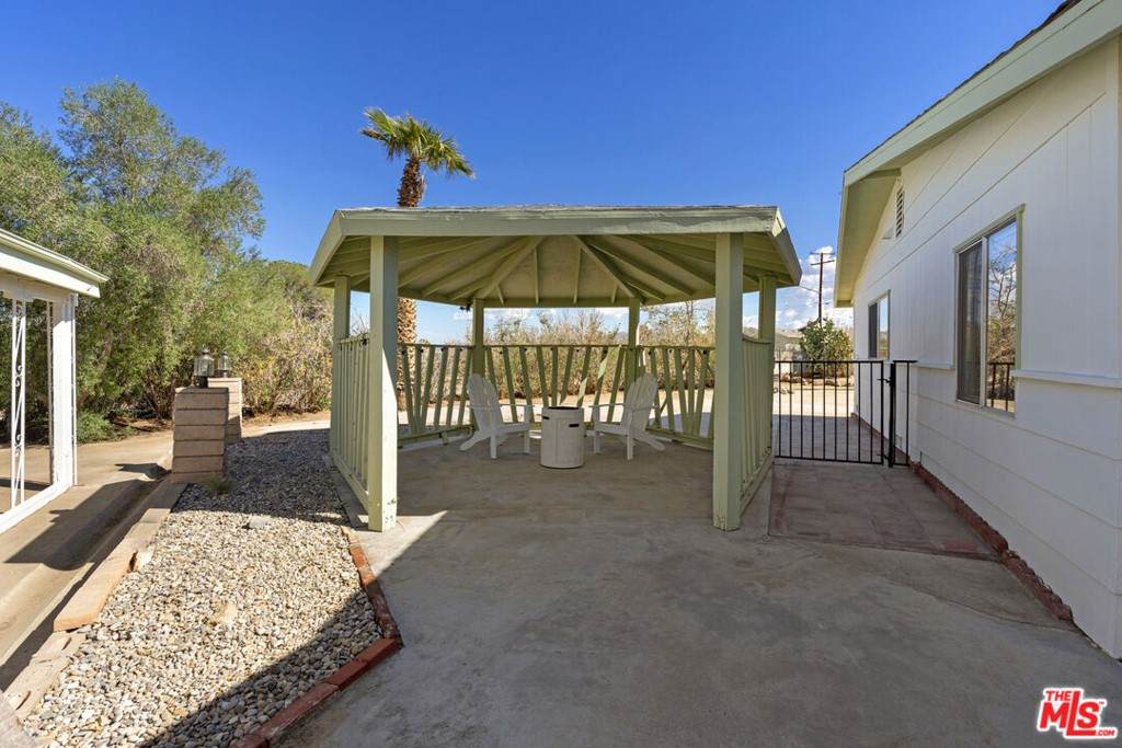 62282 Dennis Avenue - Photo 1