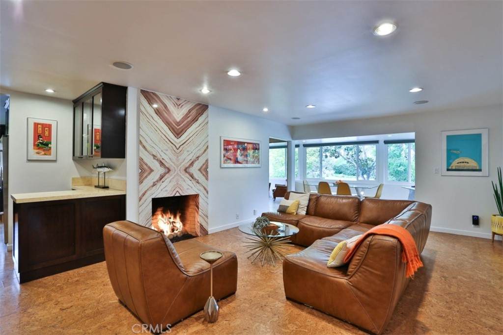 972 Orange Grove Boulevard - Photo 1