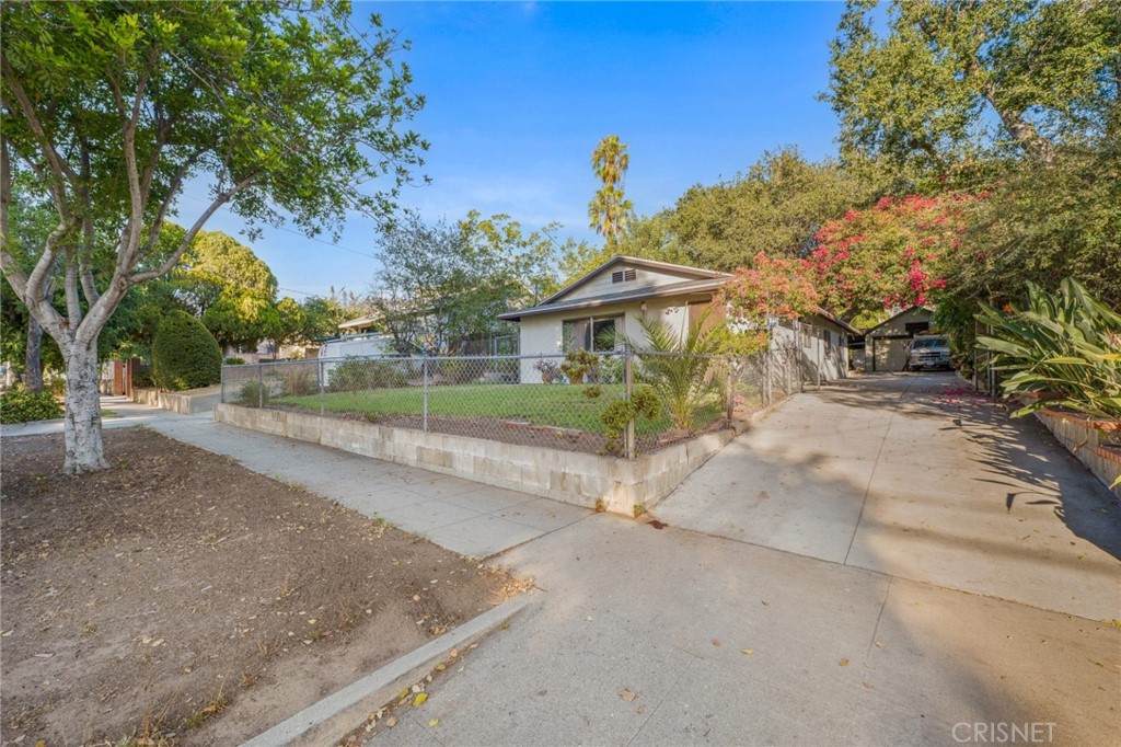 1726 El Sereno Avenue - Photo 1