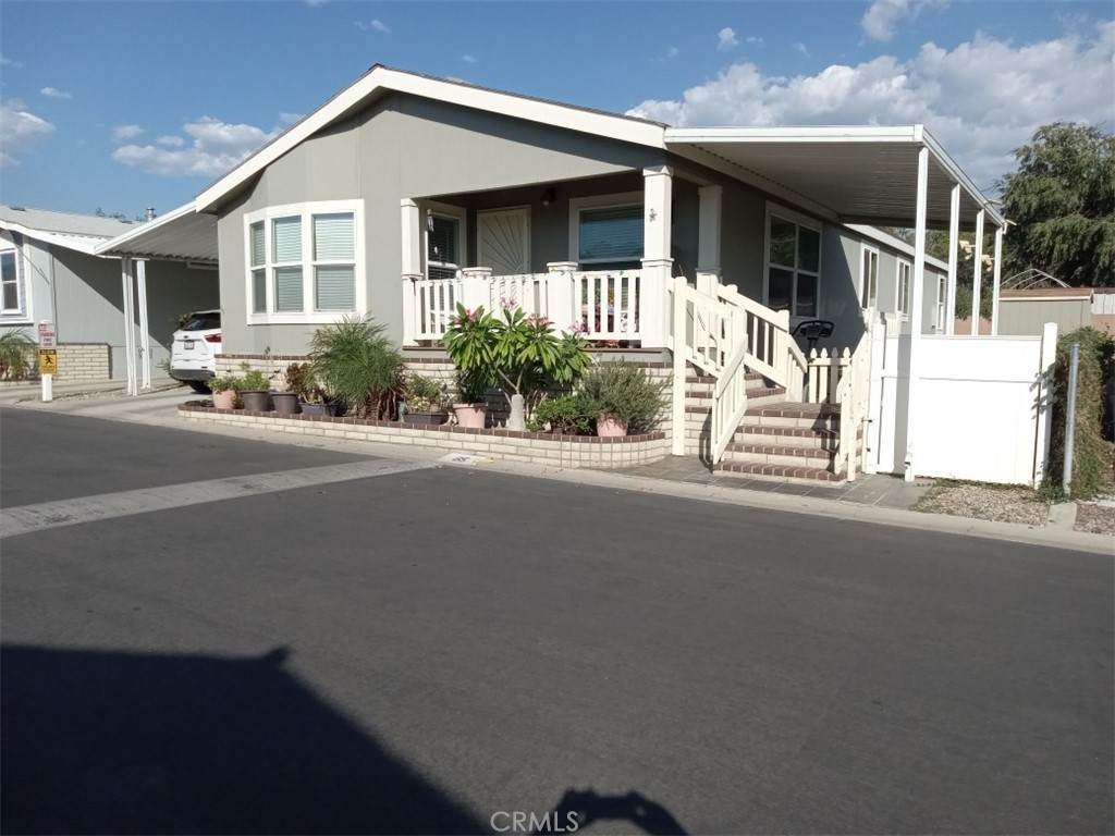 2140 Mentone Boulevard - Photo 1
