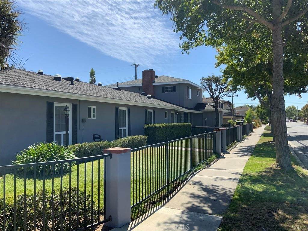 697 Plumer Street - Photo 1