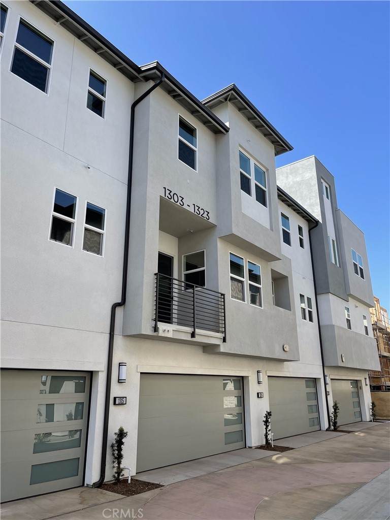 1319 W Cara Dr - Photo 1