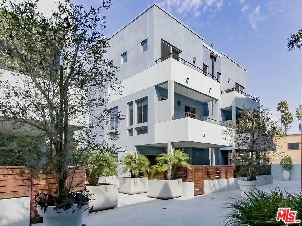 13340 Washington Boulevard - Photo 1