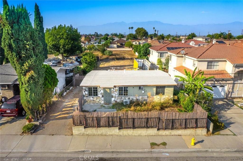 7665 Graves Avenue - Photo 1