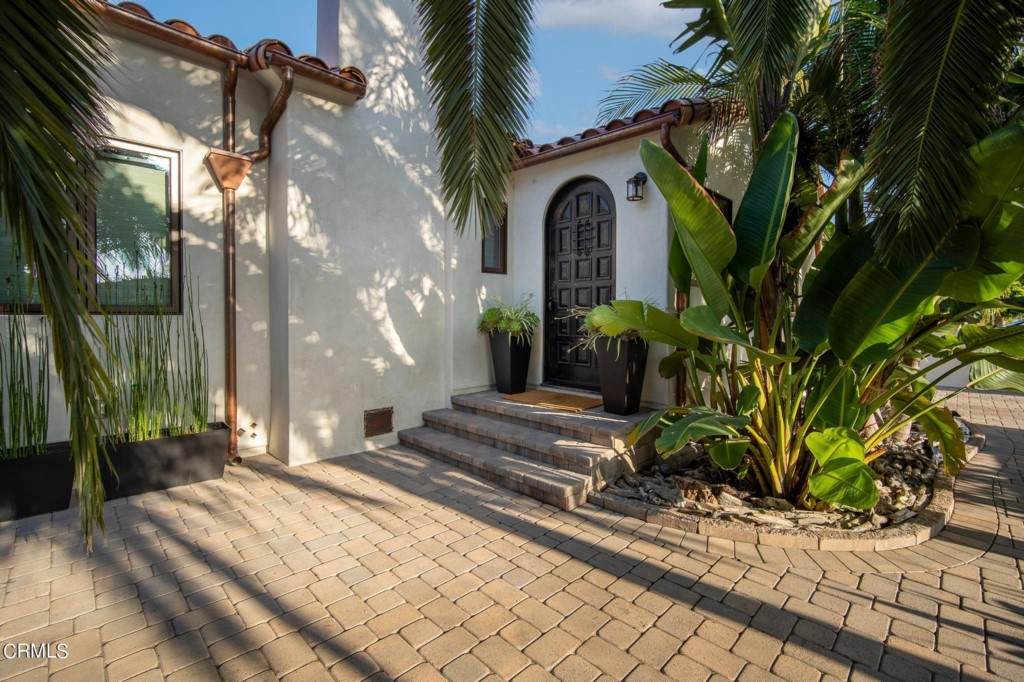 124 Dunning Street - Photo 1