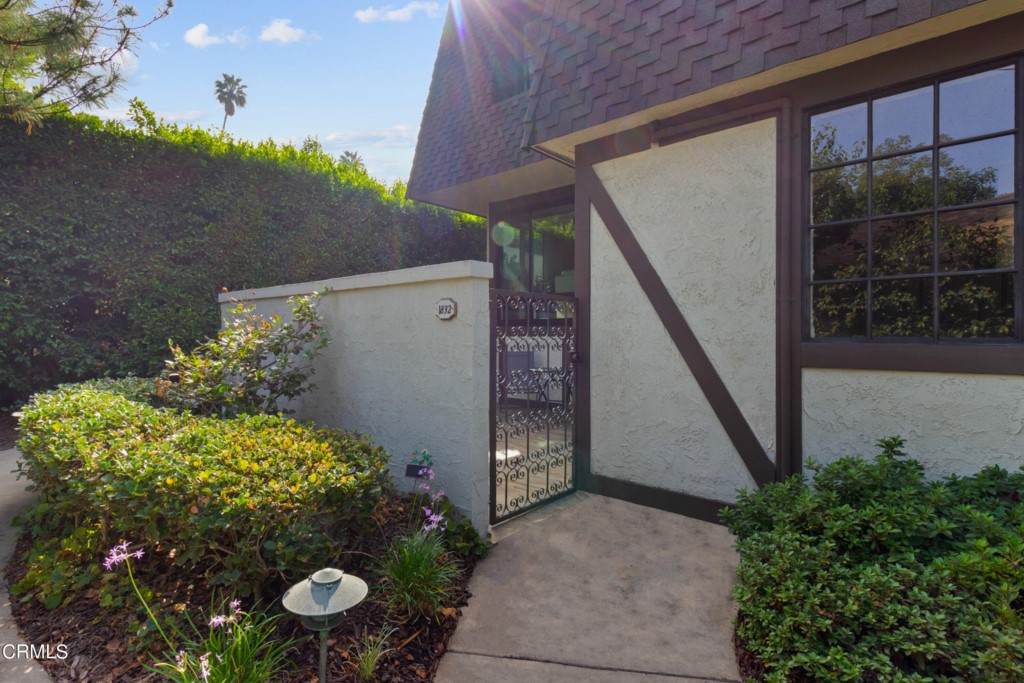 1832 Bushnell Avenue - Photo 1