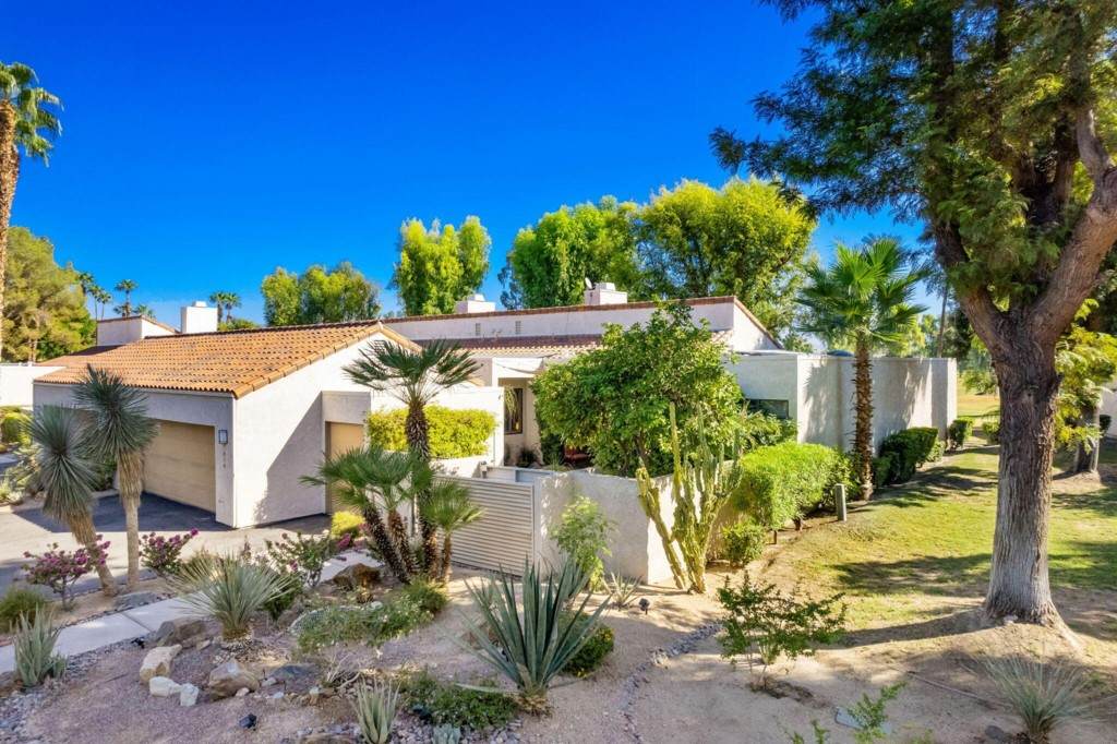 916 Inverness Drive - Photo 1