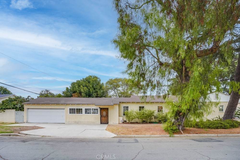 4201 Faculty Avenue - Photo 1