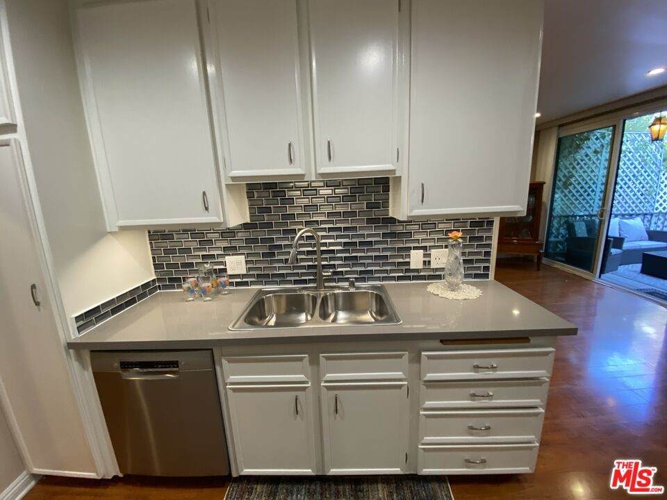 1735 Fuller Avenue - Photo 1