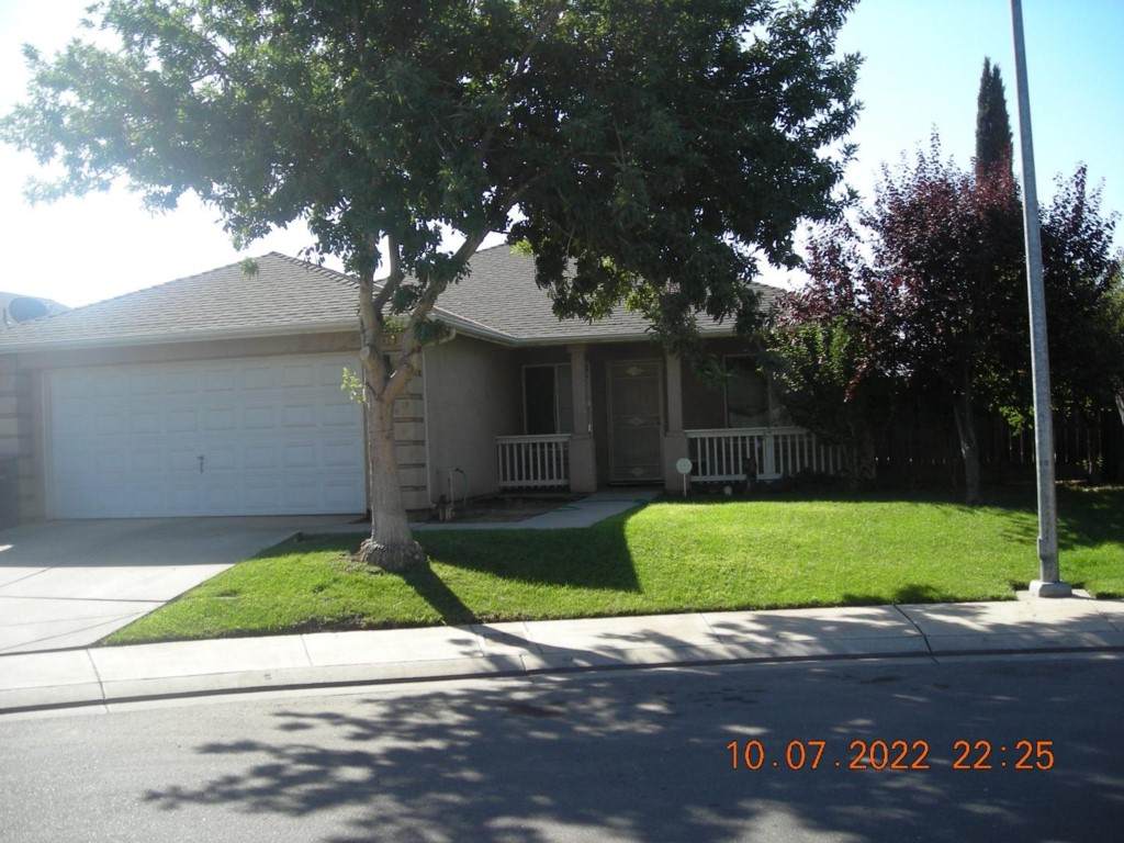 582 Deborah Court - Photo 1