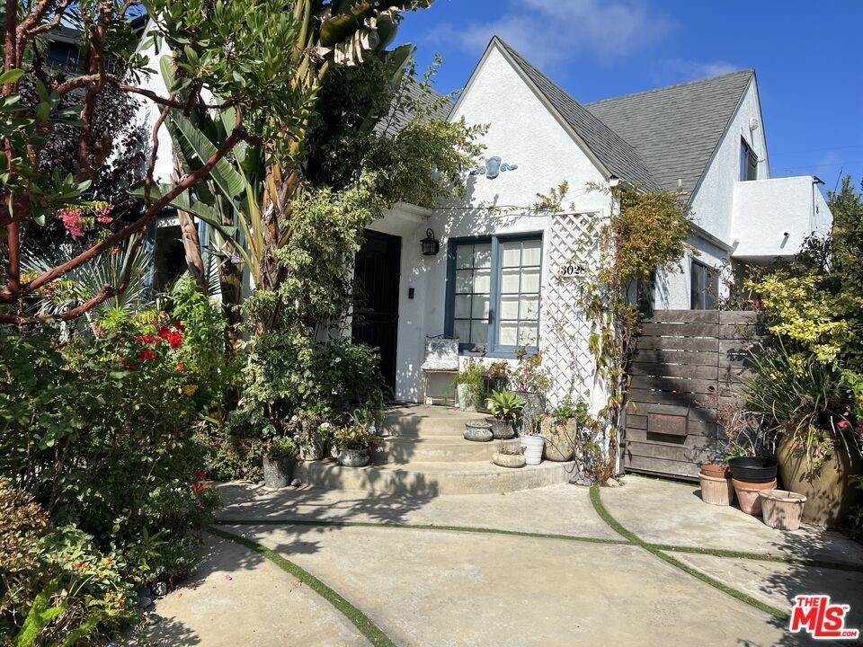 3028 Stanford Avenue - Photo 1