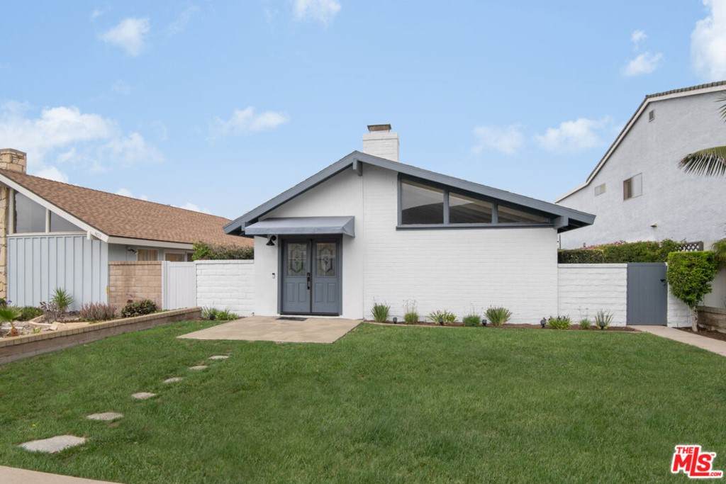 4815 Island View Street - Photo 1