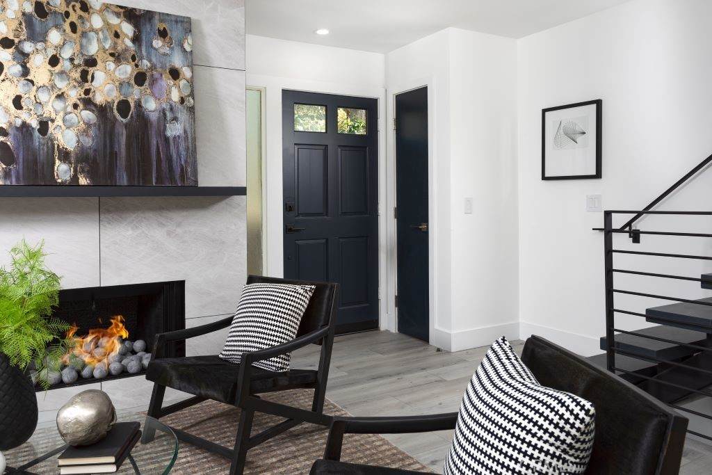 203 Harbor Woods Place - Photo 1