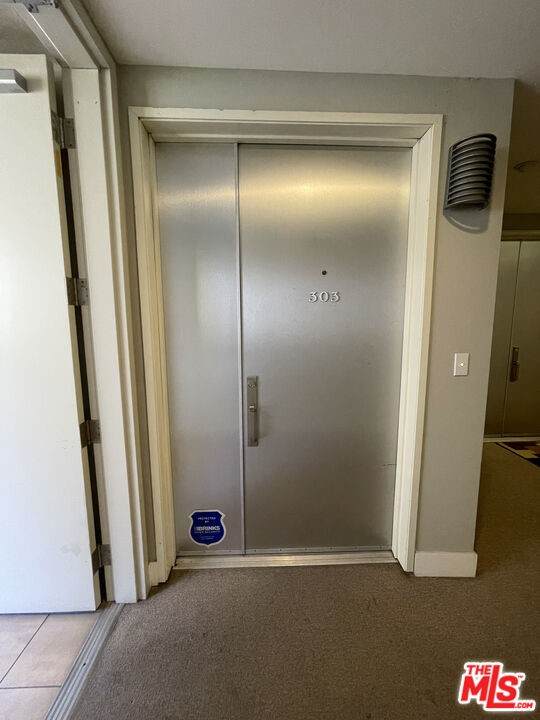 1517 Bentley Avenue - Photo 1