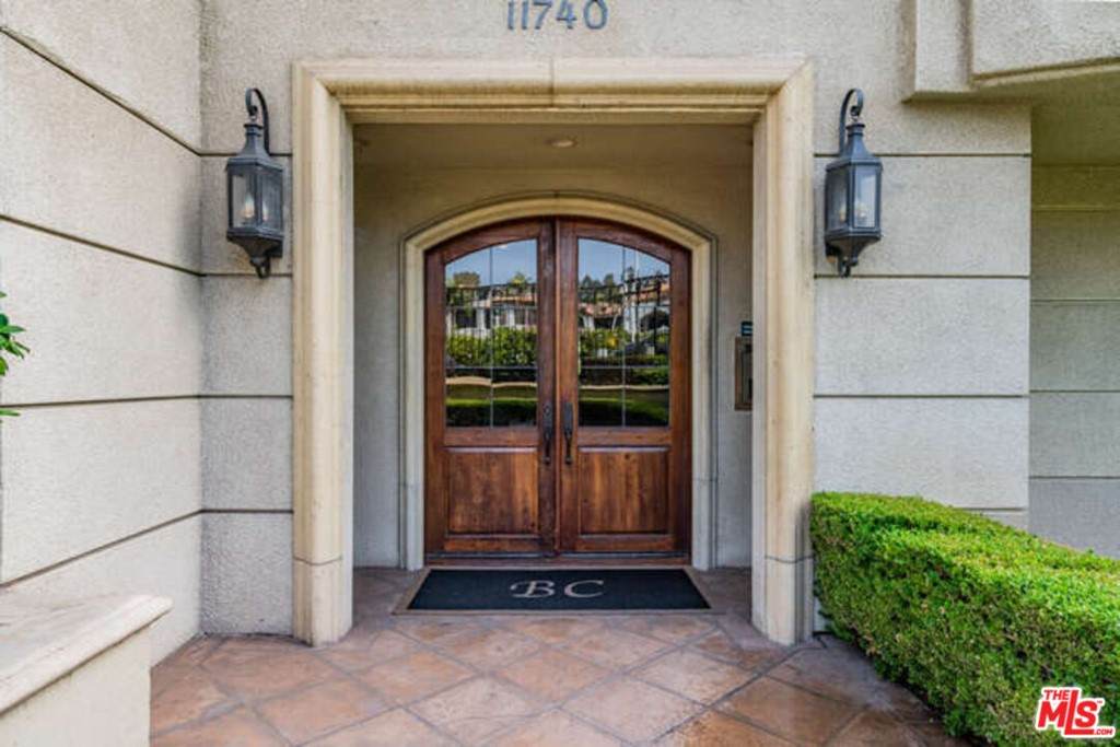 11740 Sunset Boulevard - Photo 1