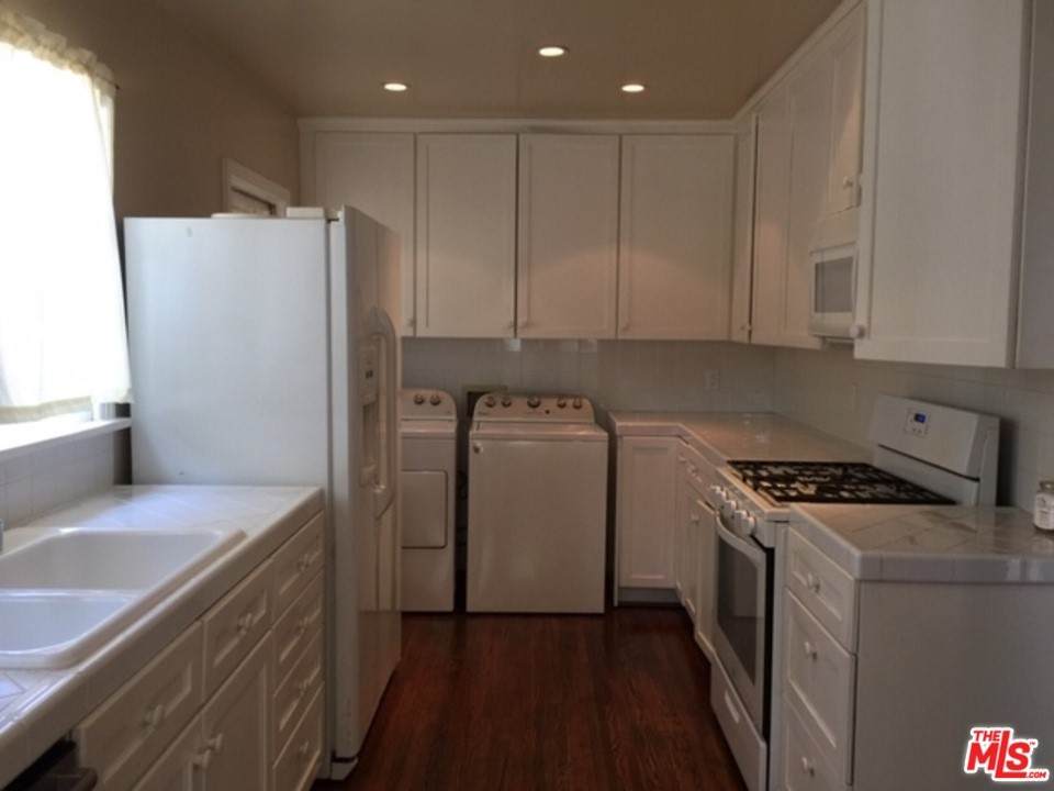 2038 Kelton Avenue - Photo 1