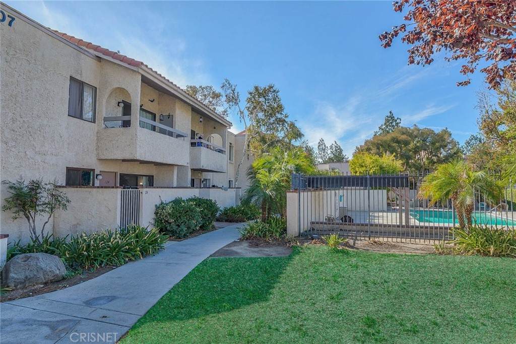 25007 Peachland Avenue - Photo 1