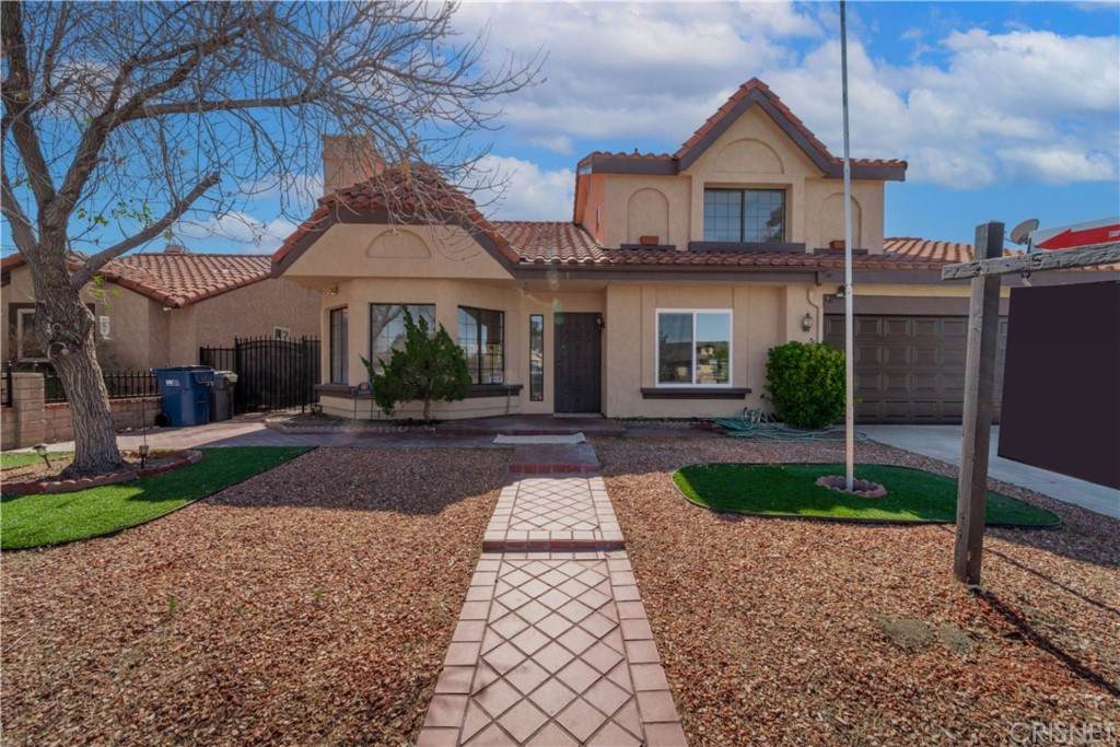 5008 Avenue R4 - Photo 1