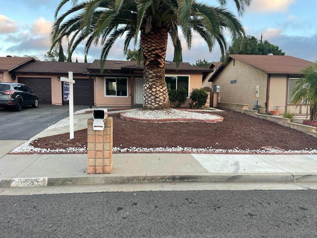 4725 Westridge Dr - Photo 1