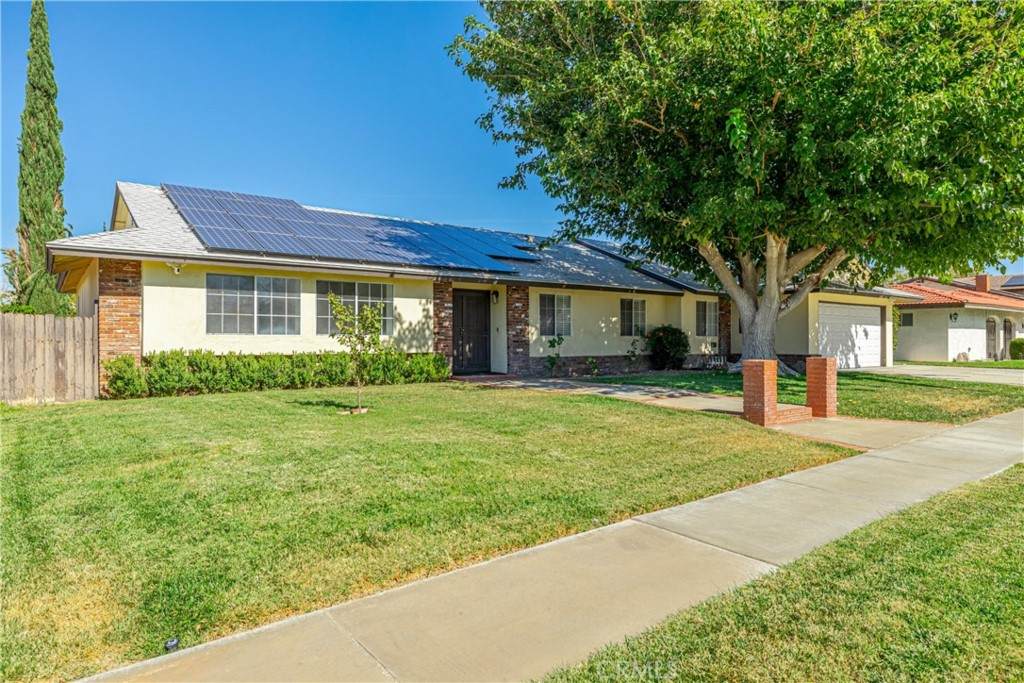 1701 Staffordshire Drive - Photo 1