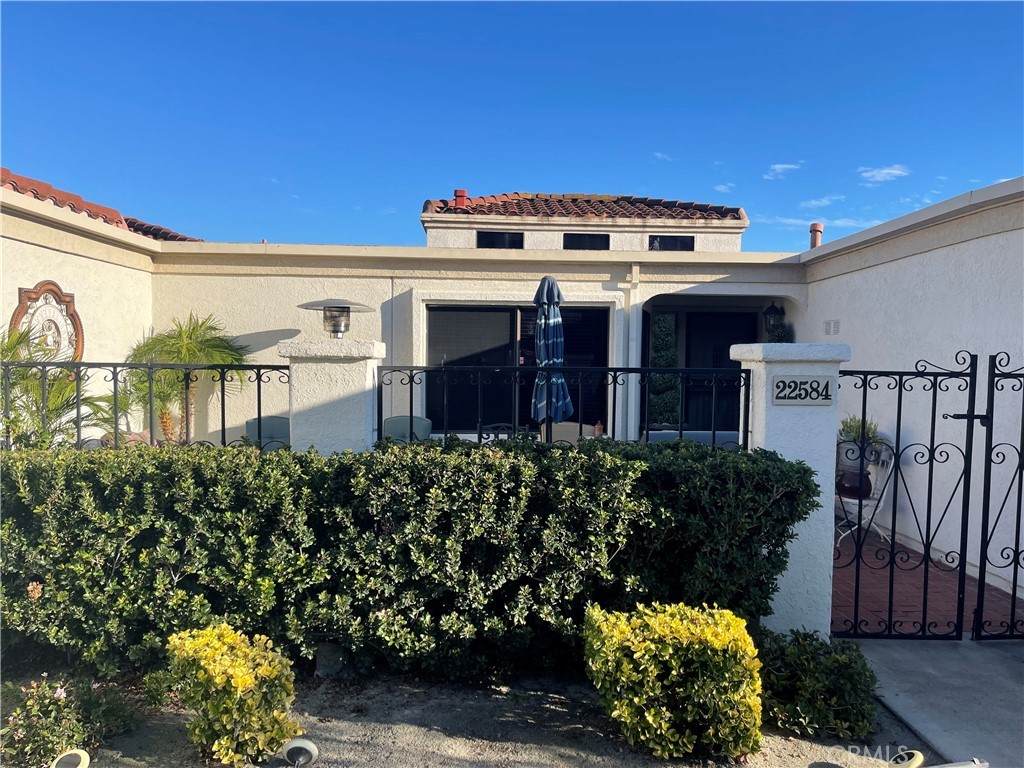 22584 La Puebla - Photo 1
