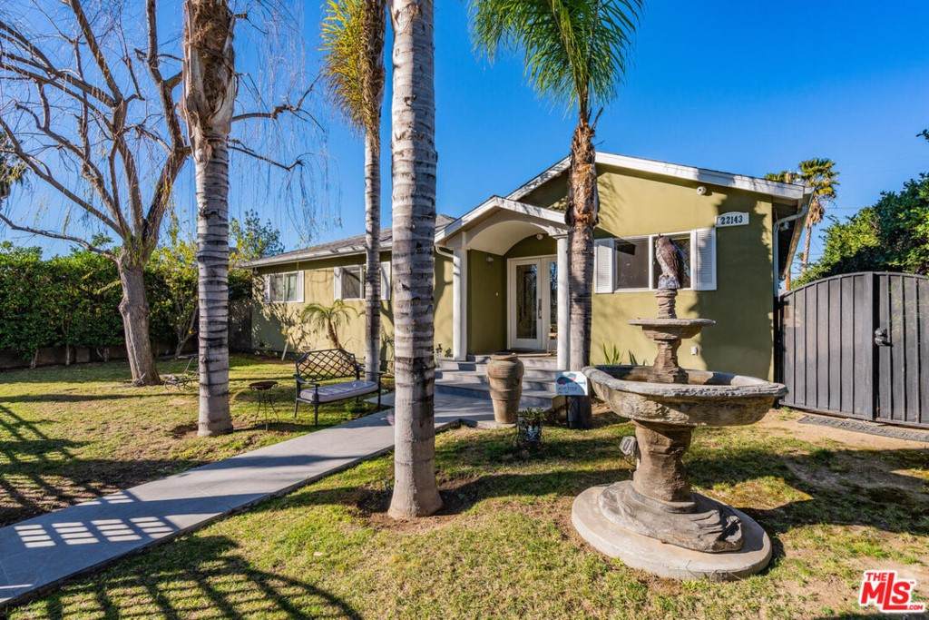 22143 Victory Boulevard - Photo 1