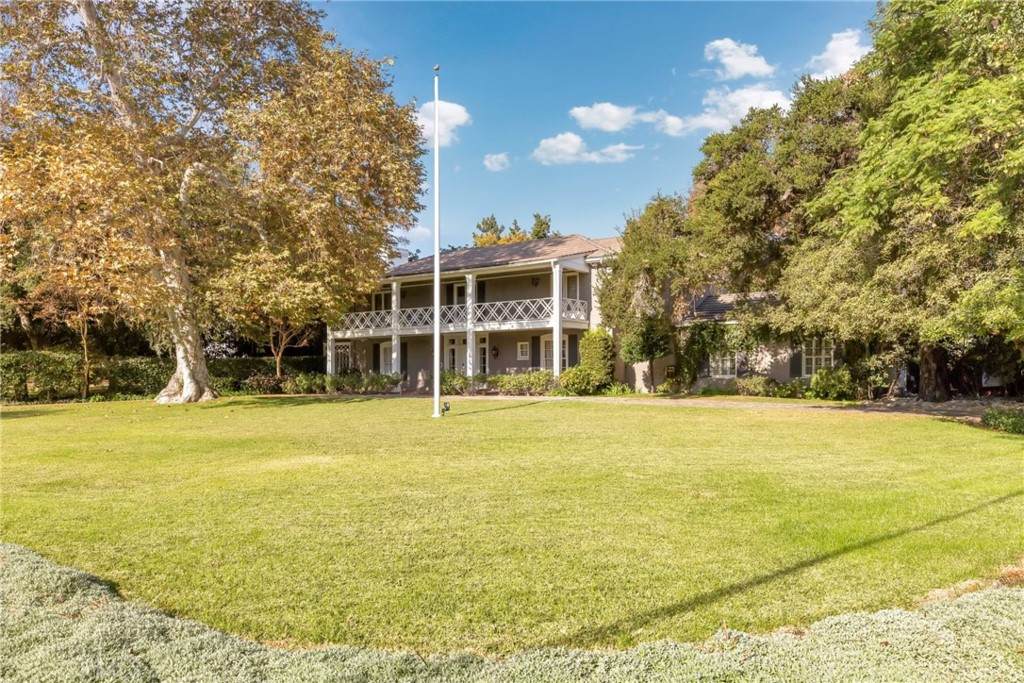 3585 Locksley Drive - Photo 1