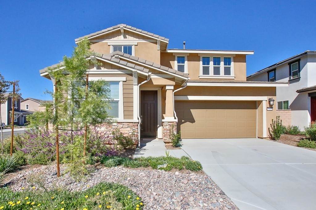 962 Dahlia - Photo 1