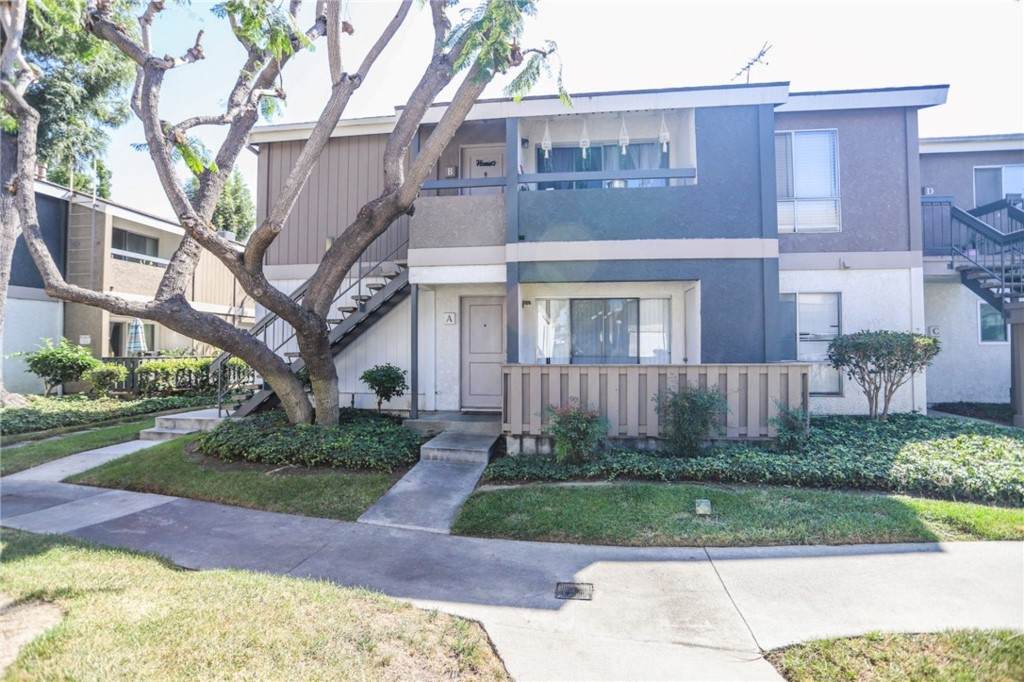 2869 Fairview Street - Photo 1